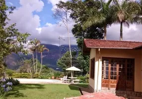 Foto 1 de Casa com 4 Quartos à venda, 5336m² em Carangola, Petrópolis