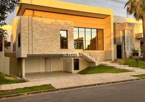Foto 1 de Casa de Condomínio com 4 Quartos à venda, 309m² em Jardim Itália, Cuiabá