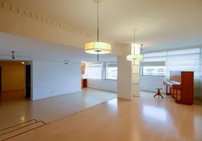 Foto 1 de Apartamento com 3 Quartos à venda, 220m² em Chácara Santo Antônio, São Paulo