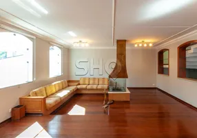 Foto 1 de Casa com 4 Quartos para alugar, 500m² em Água Fria, São Paulo