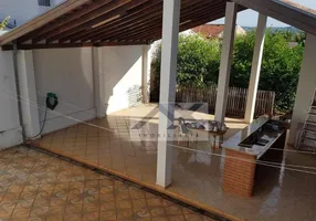 Foto 1 de Casa com 3 Quartos à venda, 232m² em Parque Jardim Europa, Bauru
