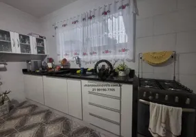 Foto 1 de Casa com 5 Quartos à venda, 250m² em Senador Vasconcelos, Rio de Janeiro