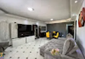 Foto 1 de Casa com 3 Quartos à venda, 329m² em Guaratiba, Rio de Janeiro