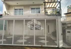 Foto 1 de Casa com 3 Quartos à venda, 359m² em Jardim Itú Sabará, Porto Alegre