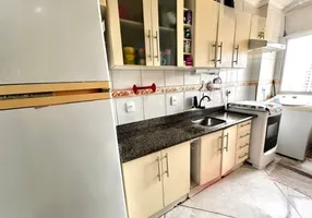 Foto 1 de Apartamento com 2 Quartos à venda, 56m² em Areias, São José