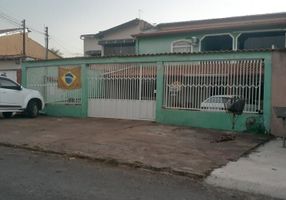 Foto 1 de Casa com 5 Quartos à venda, 360m² em Setor Tradicional, Brasília