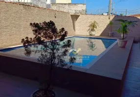 Foto 1 de Sobrado com 4 Quartos à venda, 146m² em Gaivota Praia, Itanhaém