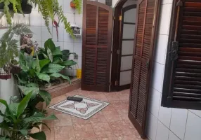 Foto 1 de Casa com 3 Quartos à venda, 150m² em Vila Cascatinha, São Vicente