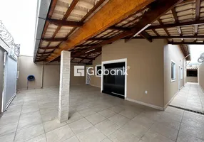 Foto 1 de Casa com 3 Quartos para venda ou aluguel, 242m² em Planalto, Montes Claros