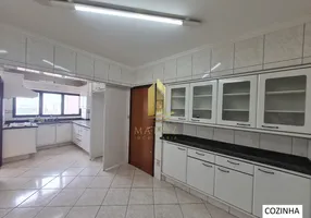 Foto 1 de Apartamento com 4 Quartos à venda, 261m² em Centro, Franca