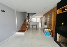 Foto 1 de Casa de Condomínio com 4 Quartos à venda, 111m² em Valparaiso, Petrópolis