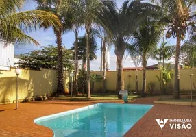 Foto 1 de Casa com 4 Quartos à venda, 213m² em Vila Silvéria , Araxá