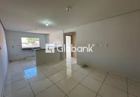 Foto 1 de Apartamento com 2 Quartos para venda ou aluguel, 60m² em Vila Mauricéia, Montes Claros