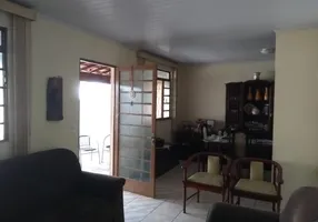 Foto 1 de Casa com 2 Quartos à venda, 120m² em Carajás, Contagem