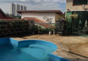 Foto 1 de Sobrado com 5 Quartos para venda ou aluguel, 500m² em Parque Monte Alegre, Taboão da Serra