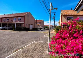 Foto 1 de Casa de Condomínio com 2 Quartos à venda, 103m² em Rio Branco, Canoas