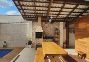 Foto 1 de Casa com 3 Quartos à venda, 180m² em Vila Lavínia, Mogi das Cruzes