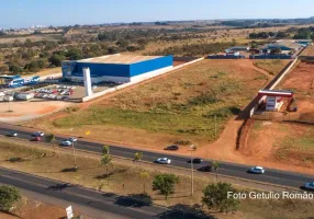 Foto 1 de Lote/Terreno à venda, 20000m² em Condomínio Residencial Santa Maria, Santa Maria