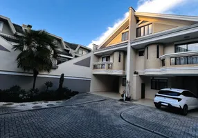 Foto 1 de Casa de Condomínio com 4 Quartos à venda, 213m² em Santa Felicidade, Curitiba