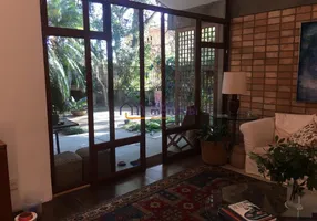 Foto 1 de Sobrado com 4 Quartos à venda, 460m² em Cidade Jardim, São Paulo