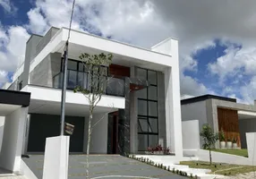 Foto 1 de Casa de Condomínio com 4 Quartos à venda, 246m² em Itararé, Campina Grande