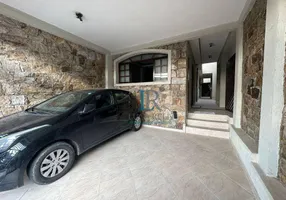 Foto 1 de Sobrado com 3 Quartos à venda, 218m² em Vila Barros, Barueri