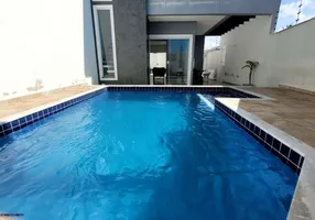 Foto 1 de Casa com 3 Quartos à venda, 180m² em Aracaú, Ubatuba