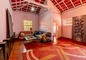Foto 1 de Casa com 4 Quartos à venda, 265m² em Vila Pirajussara, São Paulo