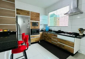 Foto 1 de Casa com 5 Quartos à venda, 280m² em Jardim Atlântico, Florianópolis