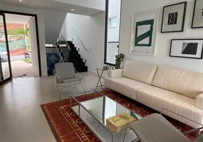 Foto 1 de Casa de Condomínio com 3 Quartos à venda, 250m² em Fazenda Rodeio, Mogi das Cruzes