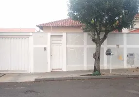 Foto 1 de Casa com 2 Quartos à venda, 166m² em Jardim Vitória, Araraquara