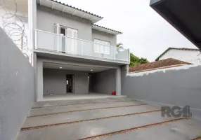 Foto 1 de Casa com 3 Quartos à venda, 228m² em Teresópolis, Porto Alegre