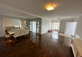 Foto 1 de Casa com 3 Quartos à venda, 160m² em Campo Grande, São Paulo