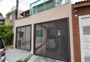 Foto 1 de Sobrado com 6 Quartos para alugar, 240m² em Vila Santa Isabel, São Paulo