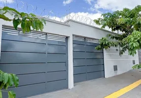 Foto 1 de Casa com 2 Quartos à venda, 62m² em Setor Santos Dumont, Goiânia