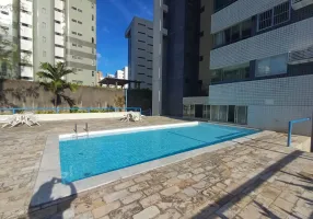 Foto 1 de Apartamento com 2 Quartos à venda, 70m² em Casa Forte, Recife