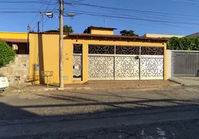 Foto 1 de Sobrado com 4 Quartos à venda, 264m² em Feliz, Goiânia