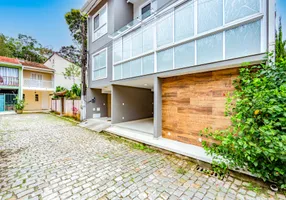 Foto 1 de Casa de Condomínio com 4 Quartos à venda, 320m² em Alto, Teresópolis