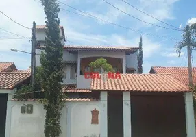 Foto 1 de Casa com 4 Quartos à venda, 300m² em Centro, Itaboraí