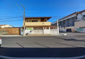 Foto 1 de Casa com 6 Quartos à venda, 320m² em Coroa do Meio, Aracaju