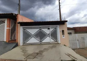 Foto 1 de Casa com 2 Quartos à venda, 100m² em Jardim Medeiros, São Carlos