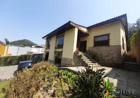 Foto 1 de Casa com 5 Quartos para venda ou aluguel, 441m² em Castelanea, Petrópolis