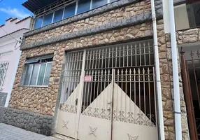 Foto 1 de Casa com 4 Quartos à venda, 250m² em Morro da Glória, Juiz de Fora