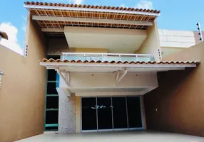 Foto 1 de Casa com 4 Quartos à venda, 233m² em Cambeba, Fortaleza