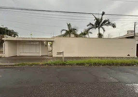 Foto 1 de Sobrado com 4 Quartos à venda, 1000m² em Cidade Jardim, Uberlândia