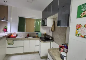 Foto 1 de Sobrado com 2 Quartos à venda, 130m² em Residencial Flórida, Goiânia