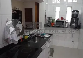 Foto 1 de Casa com 3 Quartos à venda, 122m² em JARDIM KUABARA, Taboão da Serra
