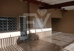 Foto 1 de Casa com 5 Quartos à venda, 250m² em PARQUE JARAGUA, Taubaté