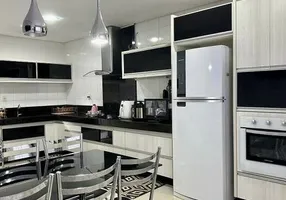 Foto 1 de Casa com 3 Quartos à venda, 150m² em Vila Galvão, Guarulhos