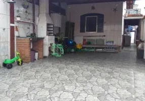 Foto 1 de Casa com 5 Quartos à venda, 180m² em Centro, Mongaguá